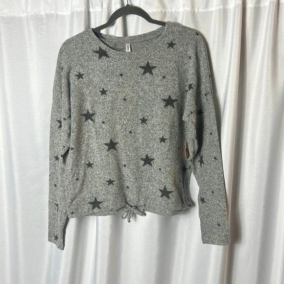 Love Charm Girl Sweater Size L - Picture 1 of 7